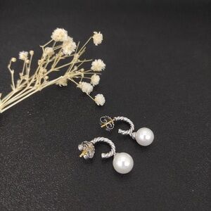 David Yurman Silver and White Pearl Earrings